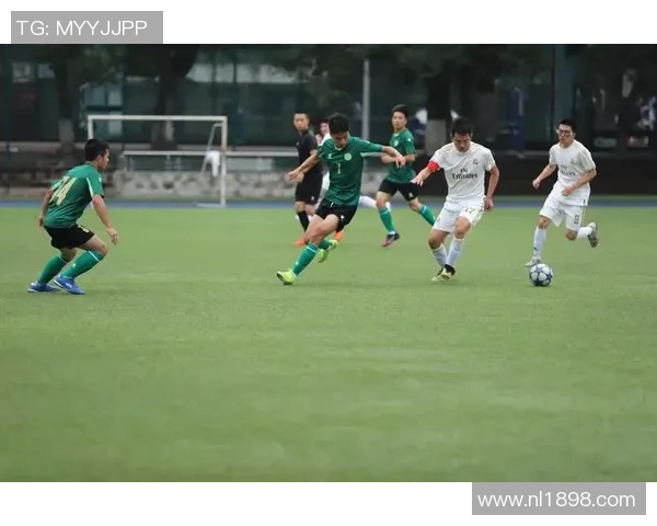 重庆足球队比赛经验分析与提升策略探讨